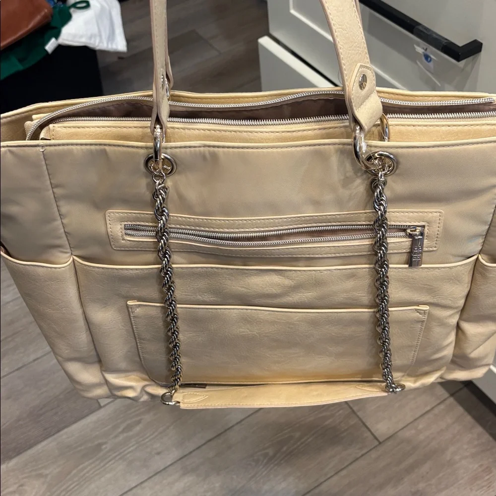 BEIS The Diaper Bag. New!